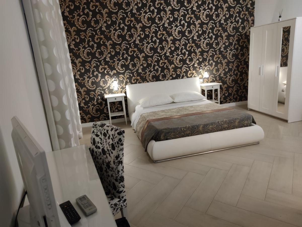 Sami Rooms - Teatro A 400 Mt - Ortigia A 1500 Mt - Syracuse Luaran gambar