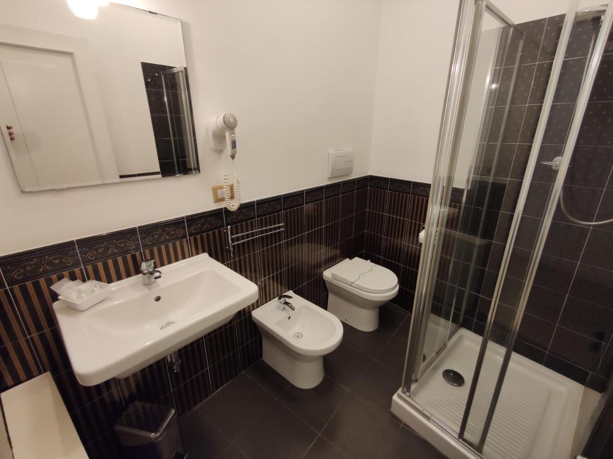 Sami Rooms - Teatro A 400 Mt - Ortigia A 1500 Mt - Syracuse Luaran gambar