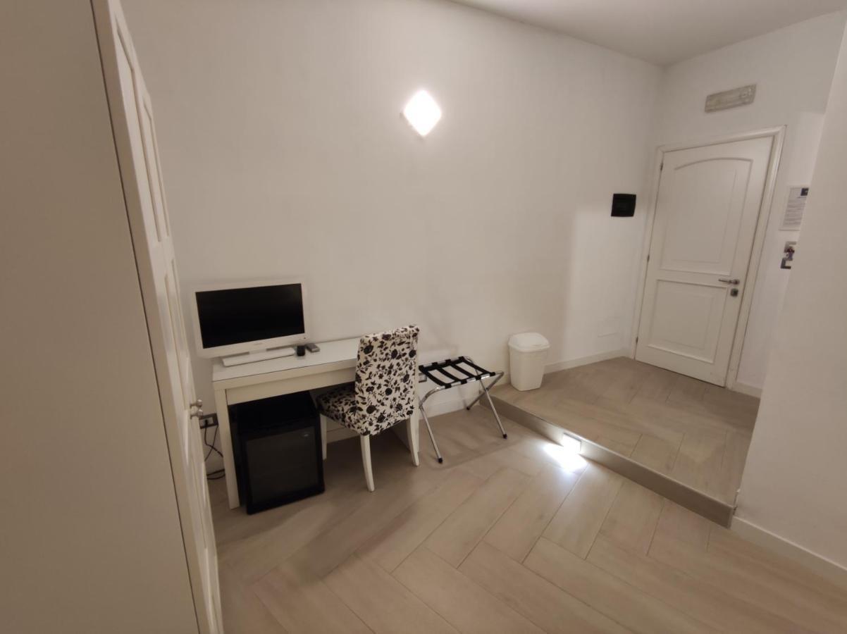 Sami Rooms - Teatro A 400 Mt - Ortigia A 1500 Mt - Syracuse Luaran gambar