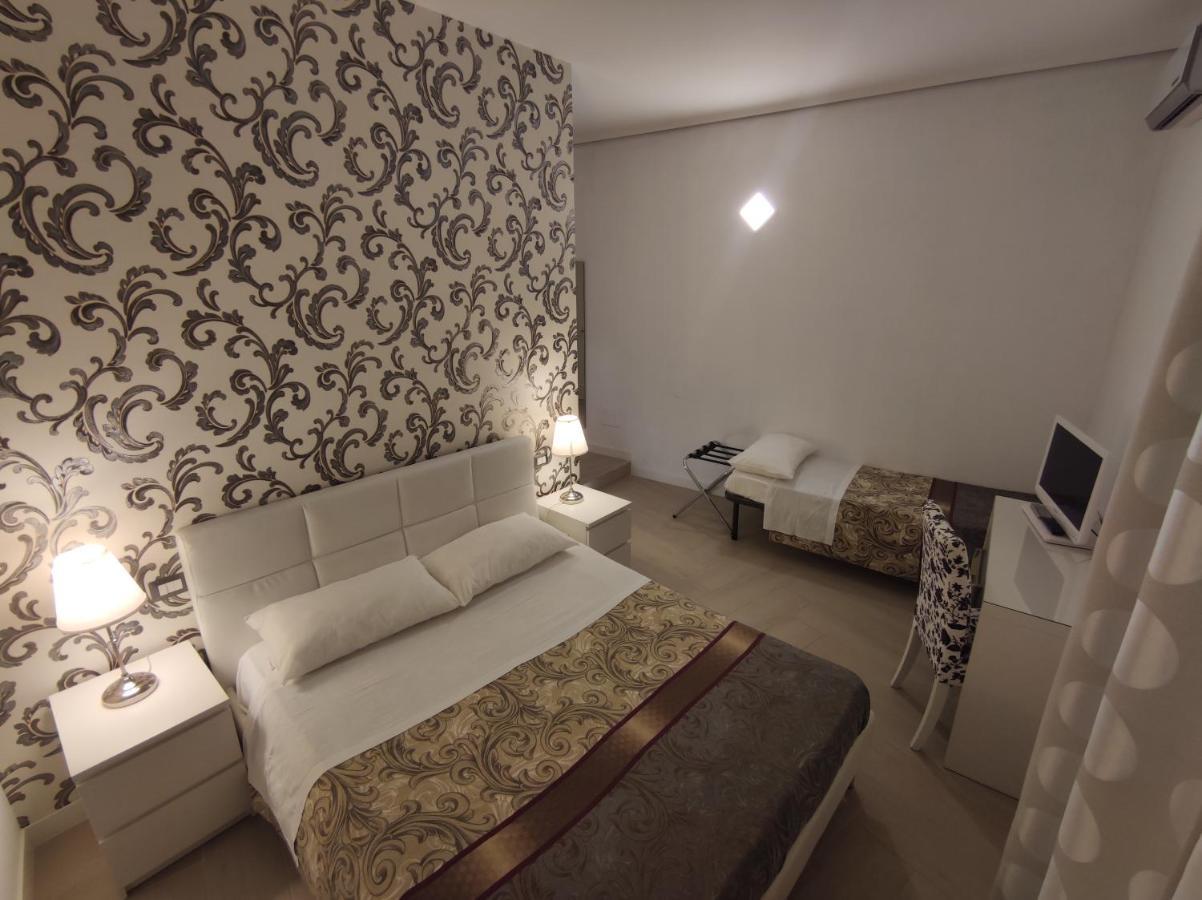 Sami Rooms - Teatro A 400 Mt - Ortigia A 1500 Mt - Syracuse Luaran gambar