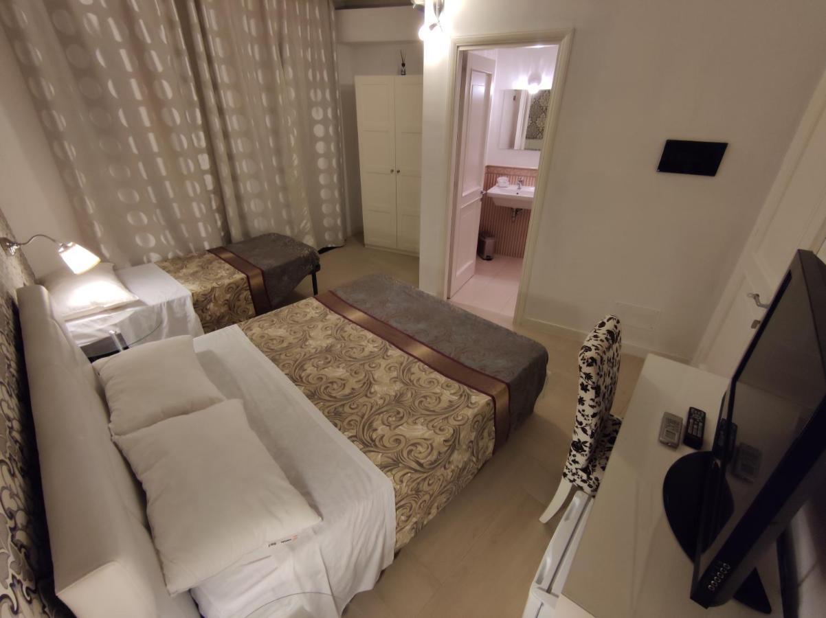Sami Rooms - Teatro A 400 Mt - Ortigia A 1500 Mt - Syracuse Luaran gambar